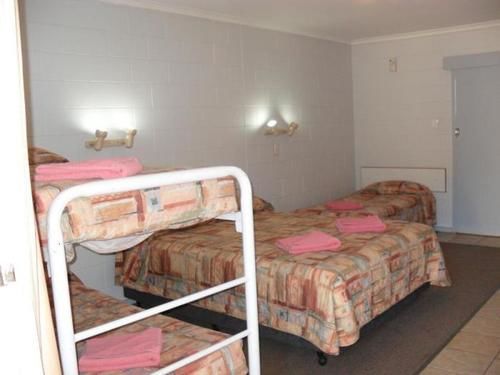Eldorado Motor Inn Tennant Creek Bagian luar foto